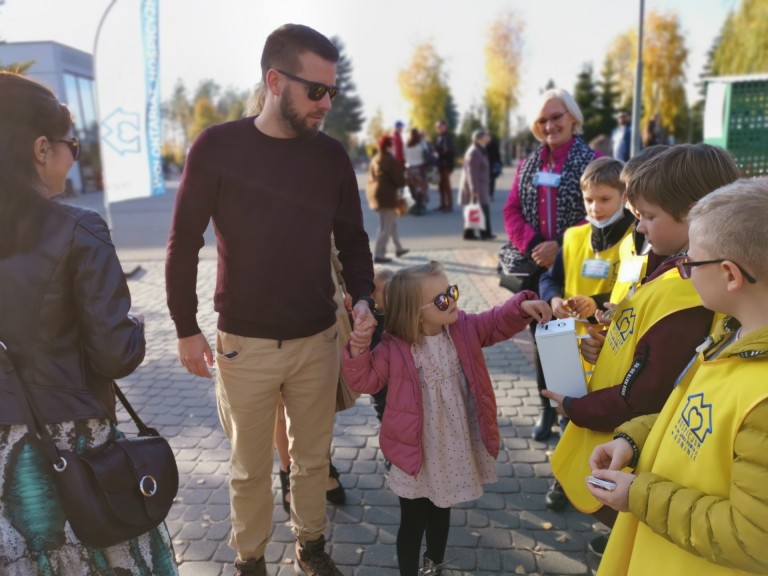 Światło dla hospicjum. Pierwsza taka kwesta na konińskim cmentarzu