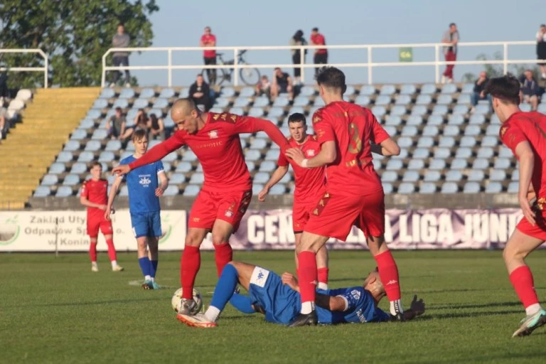 Derby dla Górnika Konin. Wygrane SMS-u Ślesin i Olimpii Koło, remis SKP