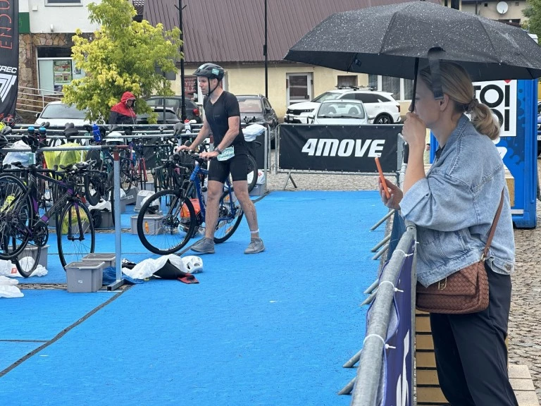 Sportowe zmagania w Ślesinie. Deszcz nie zatrzymał Garmin Iron Triathlon