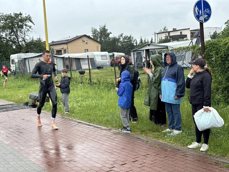 Sportowe zmagania w Ślesinie. Deszcz nie zatrzymał Garmin Iron Triathlon