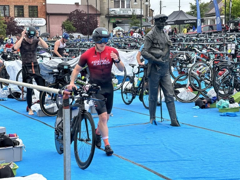 Sportowe zmagania w Ślesinie. Deszcz nie zatrzymał Garmin Iron Triathlon