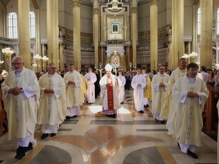 Abp Antonio Guido Filipazzi w Licheniu. Sanktuaria maryjne jako miejsca duchowej odnowy
