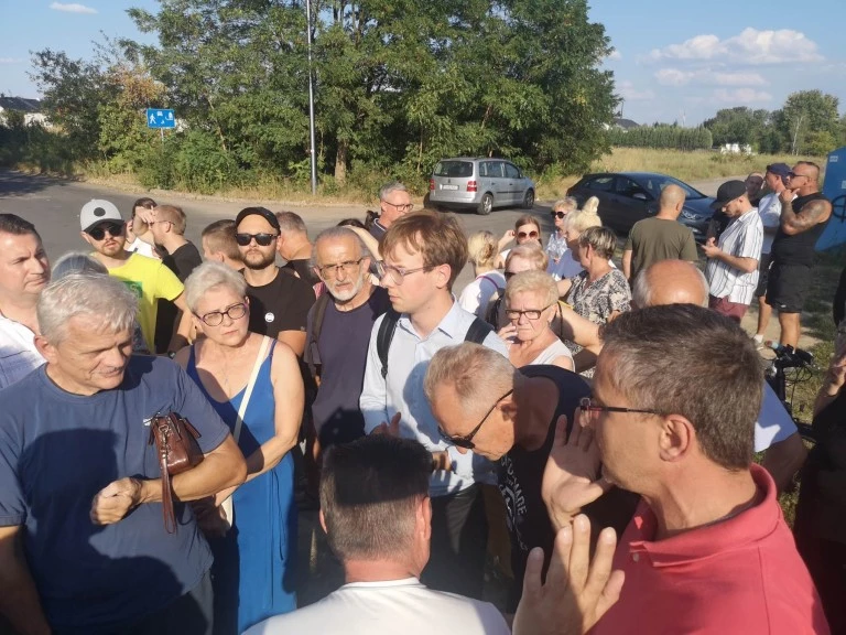 Mieszkańcy osiedla Sikorskiego protestują przeciwko budowie nowych bloków