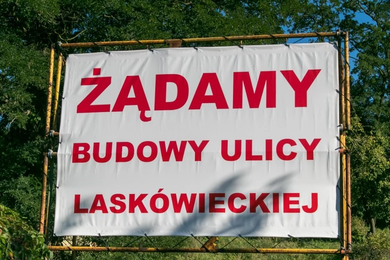 Laskówiec. Mają dość. Od kilkudziesięciu lat walczą o budowę ulicy