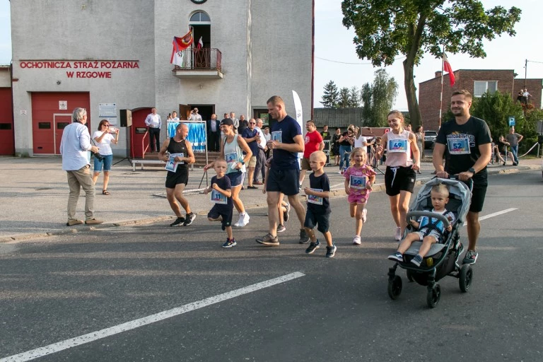 Rzgów. To był pierwszy tego typu bieg. Na starcie blisko setka zawodników