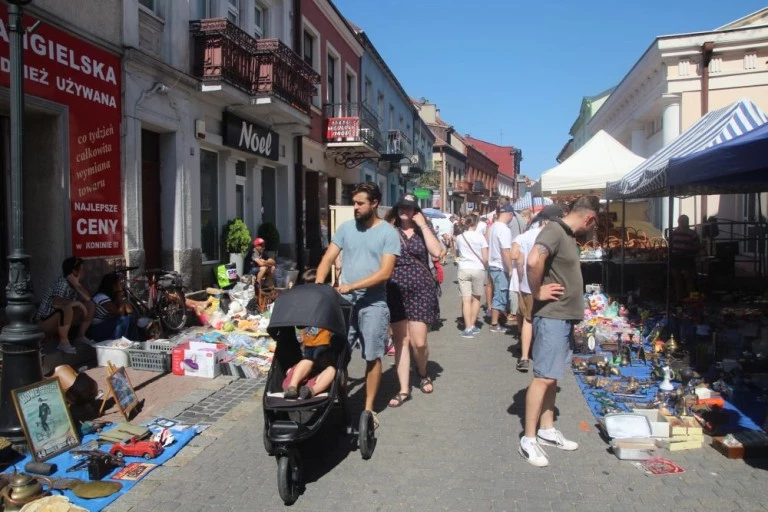 Trwa Jarmark św. Bartłomieja. Tłumy na rynku