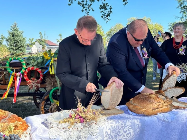 Dożynki w Kryszkowicach. Gmina Wierzbinek dziękuje za plony