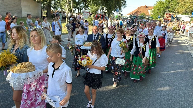 Święto Plonów w Kramsku: Tradycje, muzyka i wybór najpiękniejszego wieńca