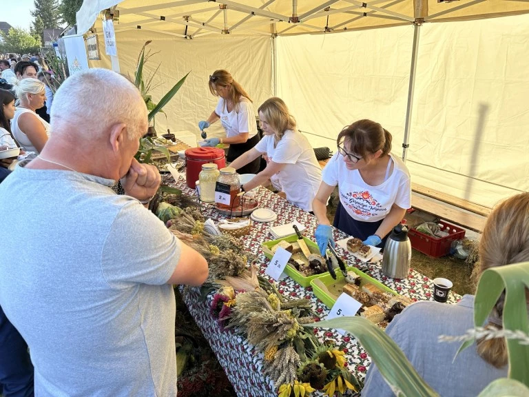 Święto Plonów w Kramsku: Tradycje, muzyka i wybór najpiękniejszego wieńca