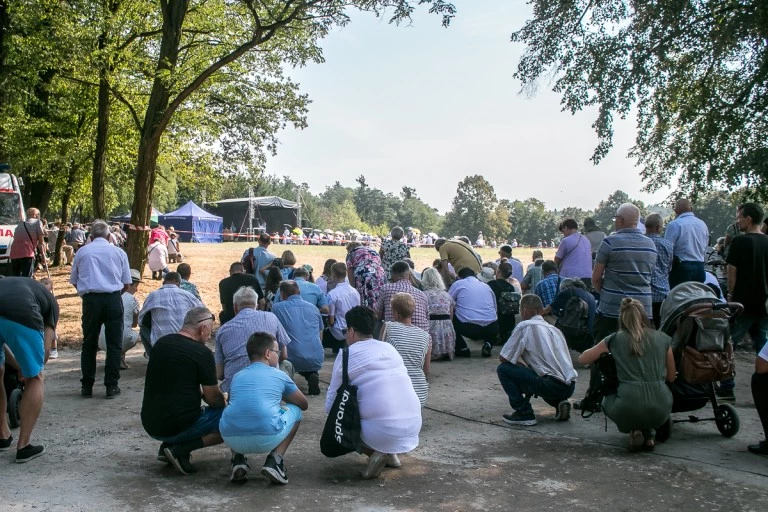 Furta klasztoru otwarta. Tłumy na odpuście u kamedułów w Bieniszewie