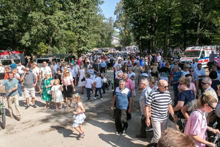 Furta klasztoru otwarta. Tłumy na odpuście u kamedułów w Bieniszewie