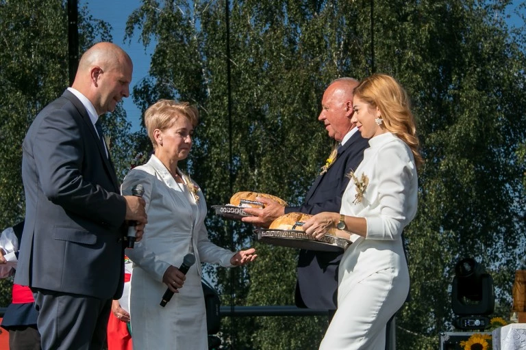 Plon niesiemy, plon. Świętowali rolnicy z całego powiatu konińskiego