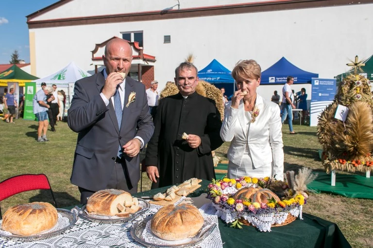 Plon niesiemy, plon. Świętowali rolnicy z całego powiatu konińskiego