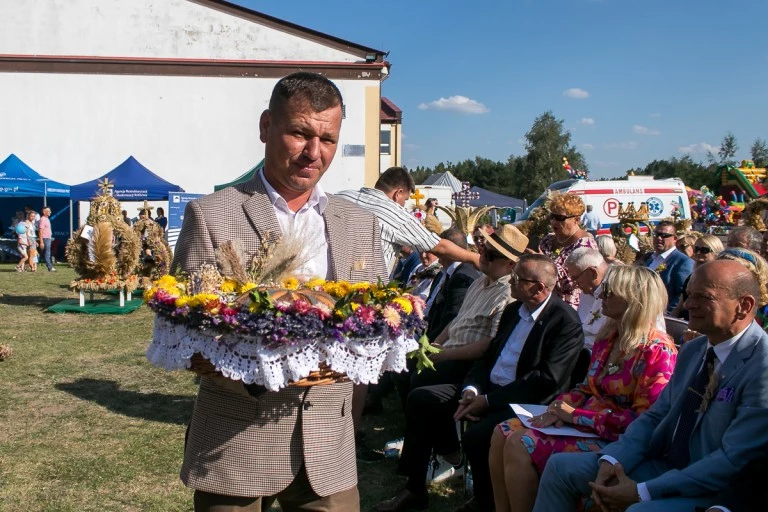 Plon niesiemy, plon. Świętowali rolnicy z całego powiatu konińskiego