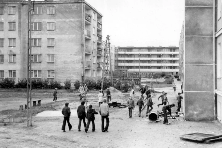 Szkoła na tysiąclecie już po dziesięciu latach zaczęła się... rozsypywać