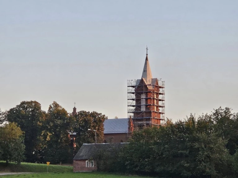 Ratowanie zabytków w gminie Wierzbinek. Rusza renowacja kościołów