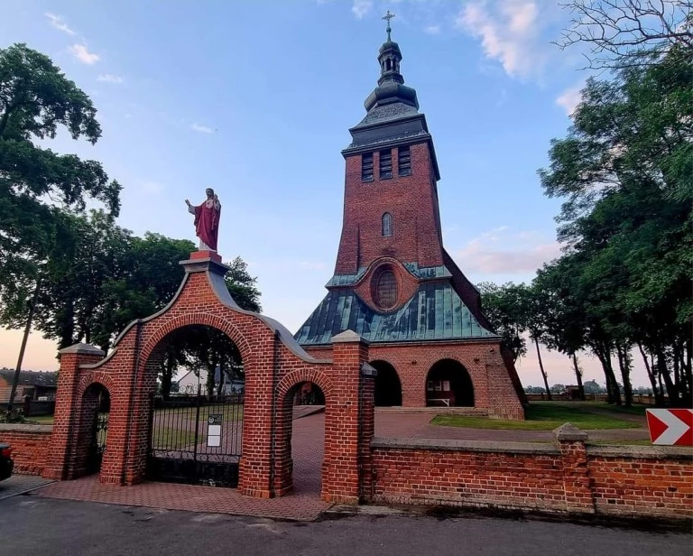 Ratowanie zabytków w gminie Wierzbinek. Rusza renowacja kościołów