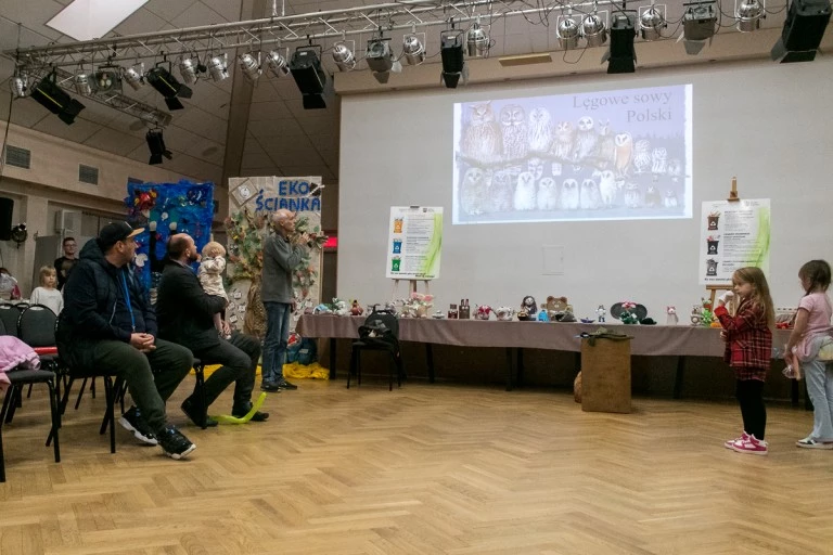 Kleczew. Najmłodsi uczyli się o ekologii. Była żywa sowa, planetarium i teatr