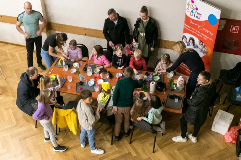 Kleczew. Najmłodsi uczyli się o ekologii. Była żywa sowa, planetarium i teatr