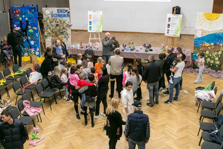 Kleczew. Najmłodsi uczyli się o ekologii. Była żywa sowa, planetarium i teatr