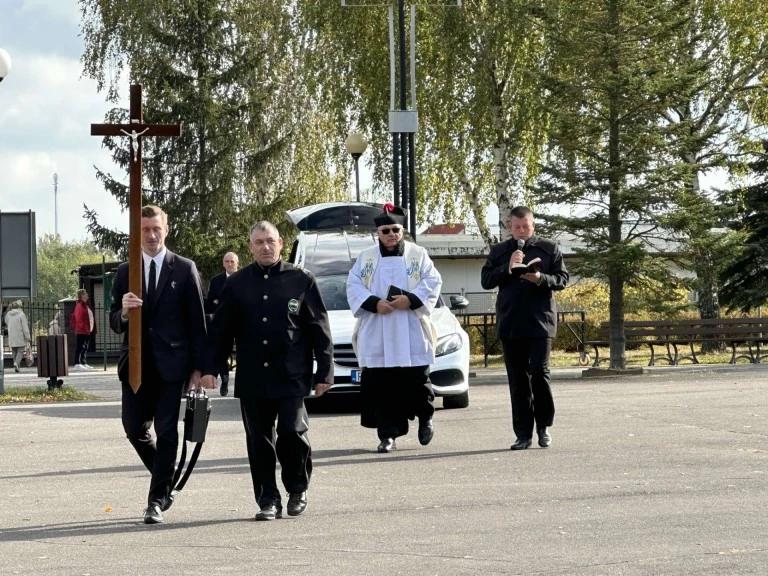 Pochówek dzieci martwo urodzonych. „To nasz obowiązek, żeby tutaj być”