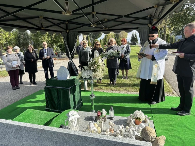 Pochówek dzieci martwo urodzonych. „To nasz obowiązek, żeby tutaj być”