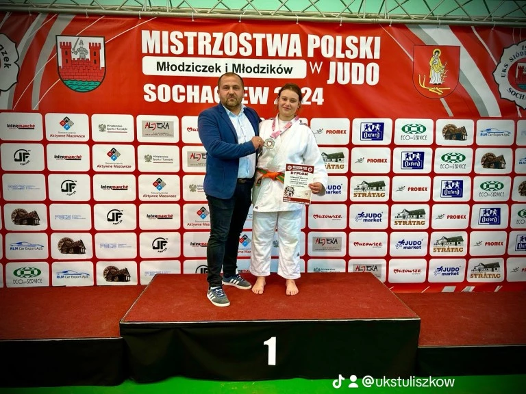 Srebrna Marcelina Poprawska. Udany start w mistrzostwach Polski