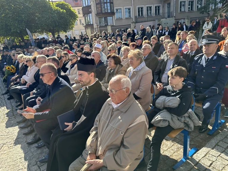 Uczą szacunku do munduru. Ślubowanie w Zespole Szkół CKU w Koninie