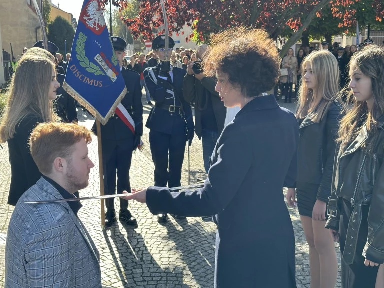 Uczą szacunku do munduru. Ślubowanie w Zespole Szkół CKU w Koninie