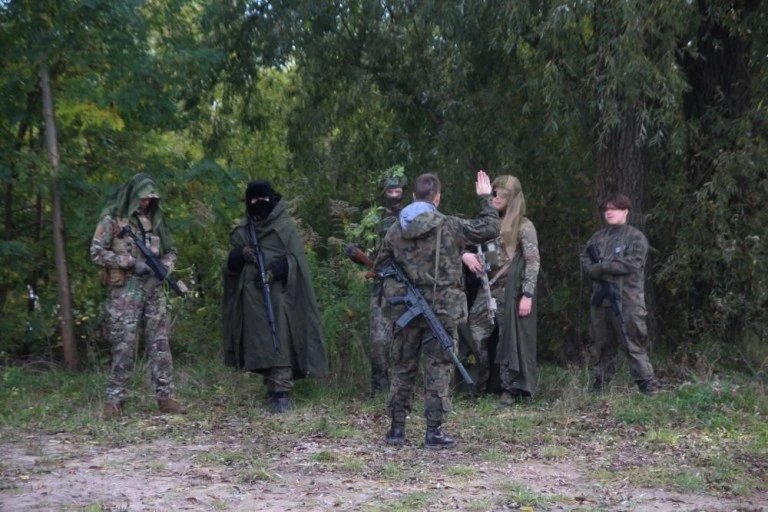 Pamięć o Arkadiuszu Mielcarku ciągle żywa. W Kazimierzu Biskupim rozegrano II zawody strzeleckie