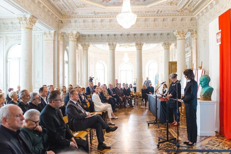 Plastyk Kościelec z artystycznym patronem. Jubileusz w pałacu