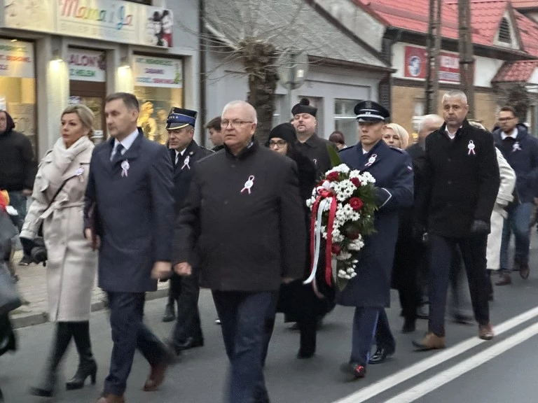 Ślesin świętował niepodległość. Msza za ojczyznę i apel pamięci