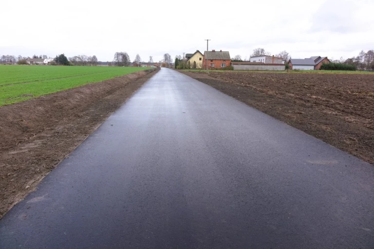 Zakończono przebudowę drogi w miejscowości Lądek