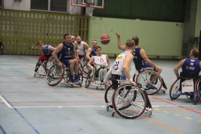 Gładka wygrana zgodnie z planem. Mustang lepszy od Górnika