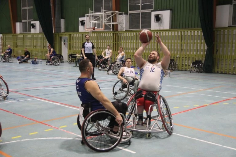 Gładka wygrana zgodnie z planem. Mustang lepszy od Górnika