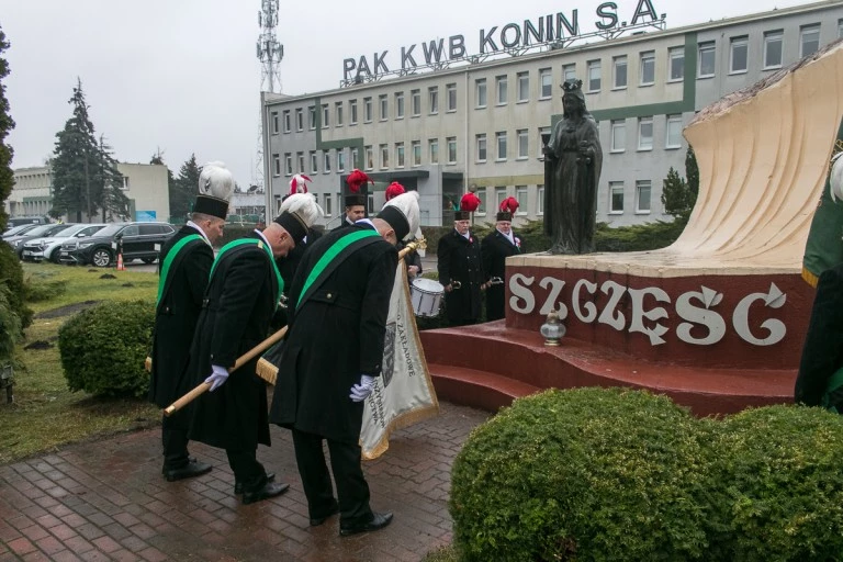 Górnicy oddali hołd swojej patronce. W środę dalszy ciąg Barbórki