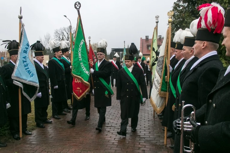 Górnicy oddali hołd swojej patronce. W środę dalszy ciąg Barbórki