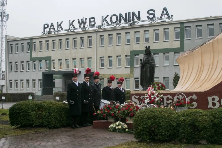 Górnicy oddali hołd swojej patronce. W środę dalszy ciąg Barbórki