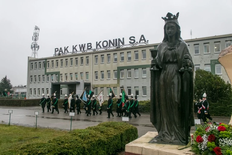 Górnicy oddali hołd swojej patronce. W środę dalszy ciąg Barbórki