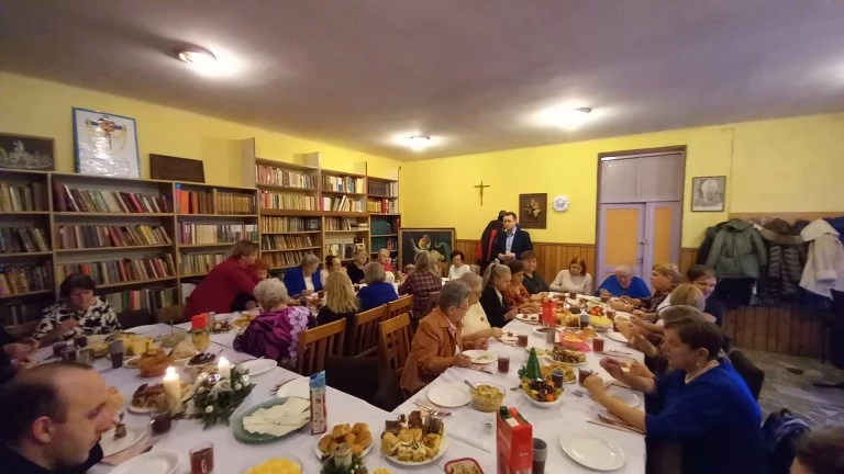 Weekend Dobra w Kole: Świąteczne paczki dla dzieci i opłatek seniorów