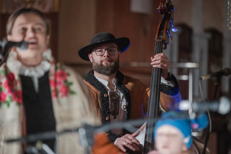 Rodzinne kolędowanie w Licheniu – tradycyjne kolędy i pastorałki góralskie