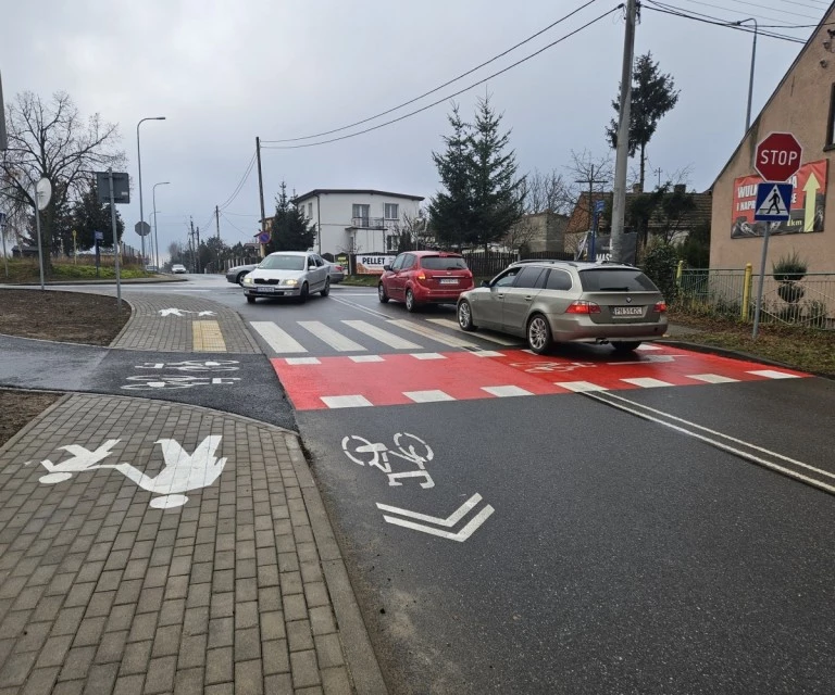 KBO. Nowy chodnik i droga rowerowa przy ul. Jana Pawła II