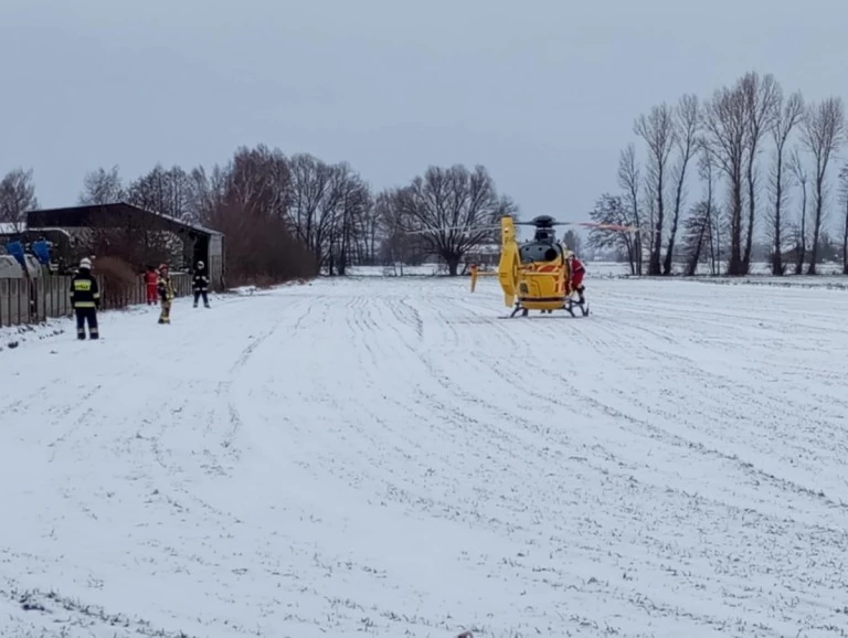 Drążna. Wezwali śmigłowiec na pomoc dziecku. Trafiło do szpitala