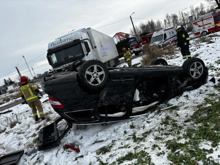 Tragiczny wypadek w Przedczu. Dwie osoby zginęły na miejscu