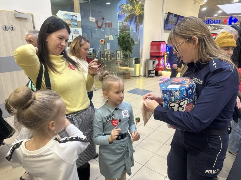 WOŚP 2025 w Koninie. Atrakcje, licytacje i edukacja w Galerii nad Jeziorem