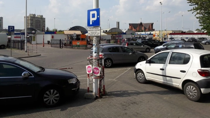 Darmowy parking w Koninie – skorzystaj z bezpłatnego postoju