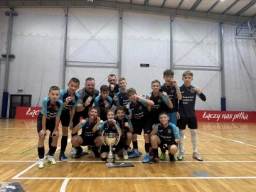 SMS APR Ślesin wywalczył srebrny medal w futsalowych MP U13