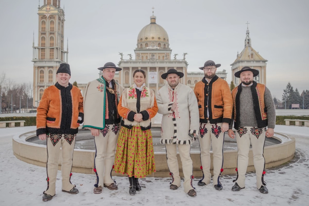 Rodzinne kolędowanie w Licheniu – tradycyjne kolędy i pastorałki góralskie