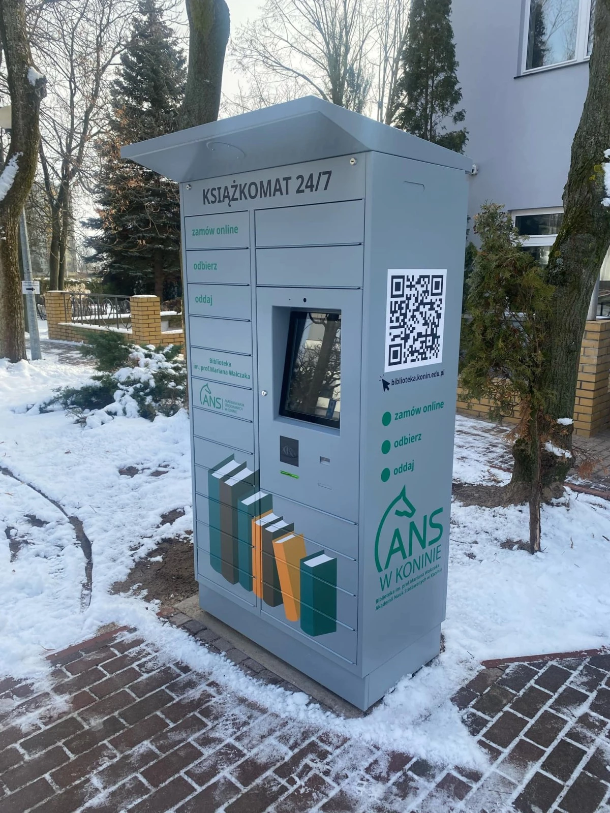 Nowoczesne biblioteki. Książkomat w Koninie ułatwi życie studentom