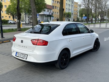 Seat Toledo 1.2 benzyna rok 2014 Zarejestrowany Bezwypadkowy